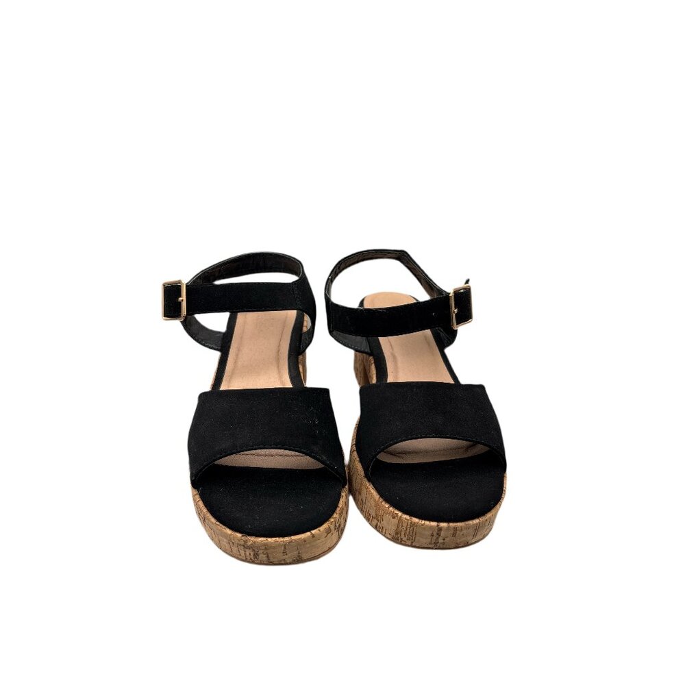 Woman’s Charolette Russe Sandler